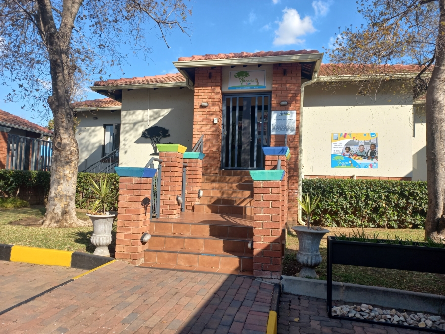 To Let 2 Bedroom Property for Rent in Greenstone Hill Gauteng