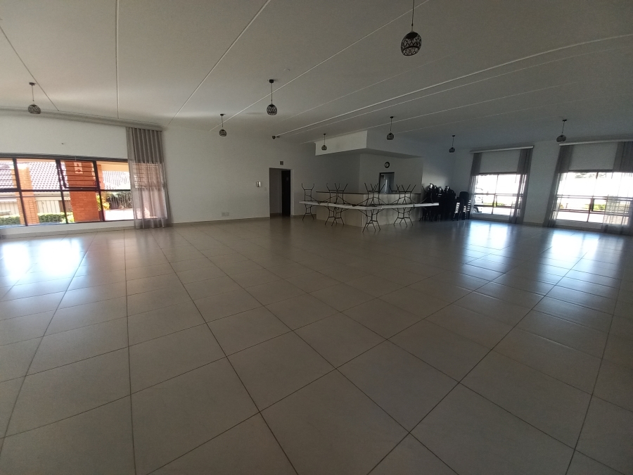 To Let 2 Bedroom Property for Rent in Greenstone Hill Gauteng