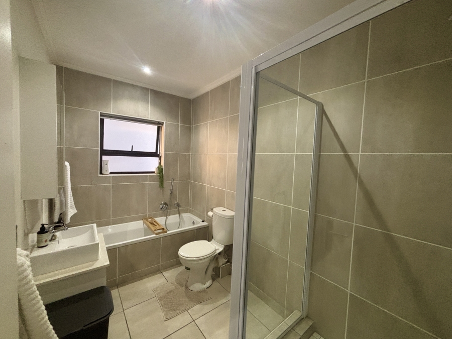 2 Bedroom Property for Sale in Barbeque Downs Gauteng