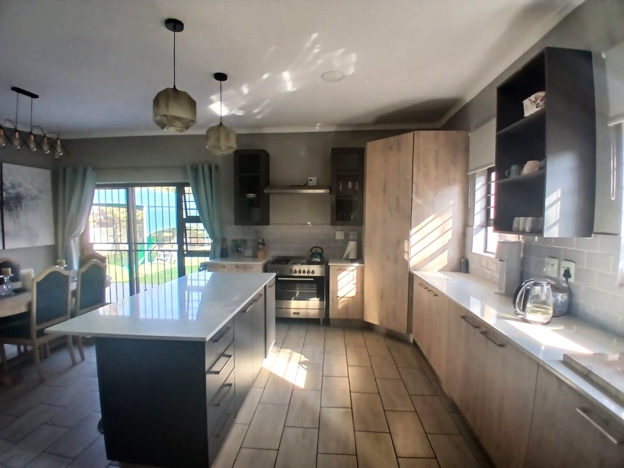4 Bedroom Property for Sale in Waverley Gauteng
