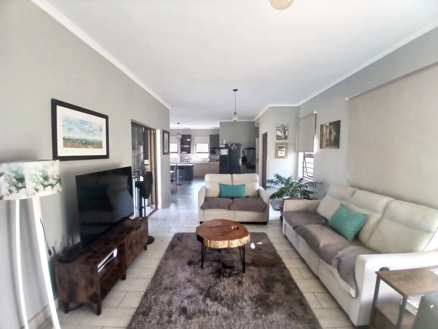 4 Bedroom Property for Sale in Waverley Gauteng