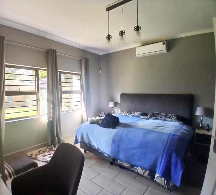 4 Bedroom Property for Sale in Waverley Gauteng