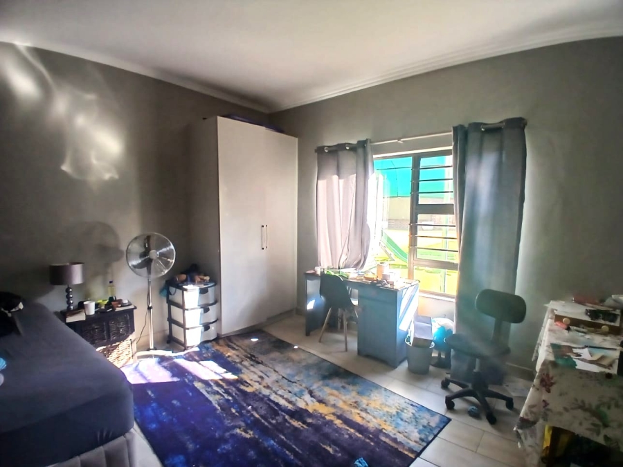 4 Bedroom Property for Sale in Waverley Gauteng