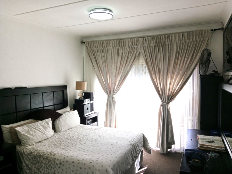 4 Bedroom Property for Sale in Lombardy East Gauteng