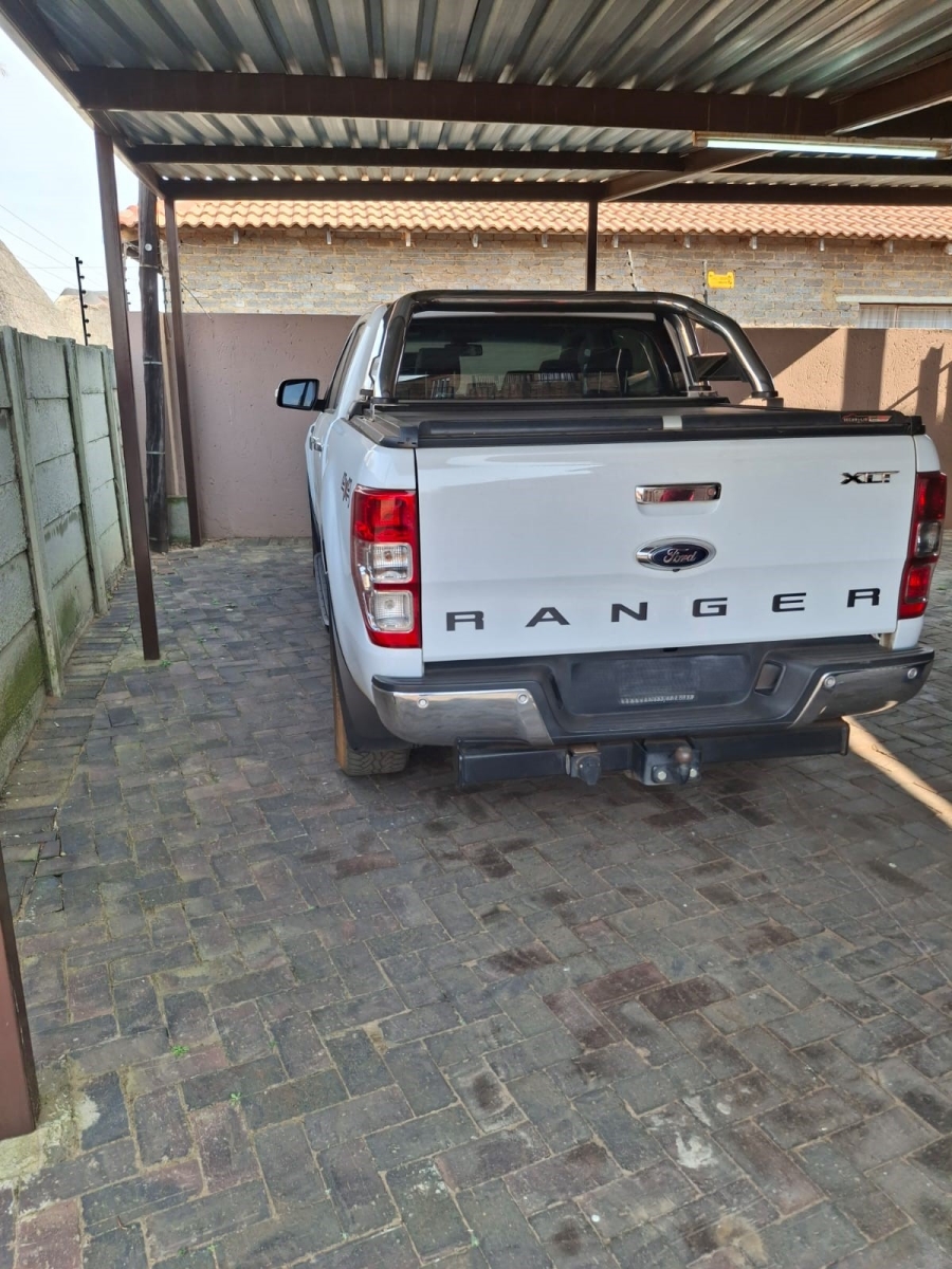 2 Bedroom Property for Sale in Eike Park Gauteng