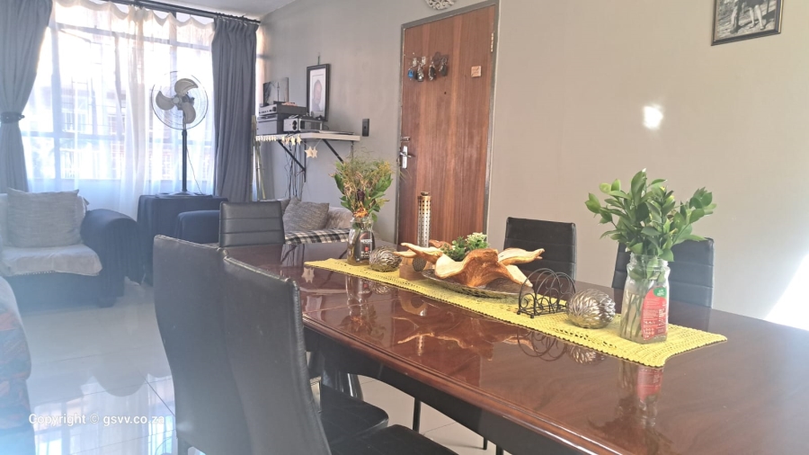 3 Bedroom Property for Sale in Mountain View Gauteng
