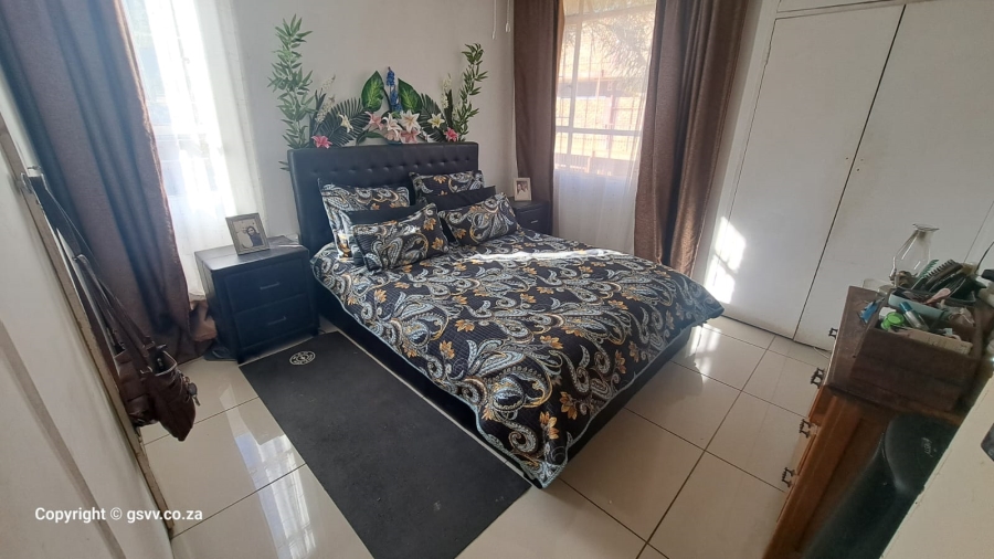 3 Bedroom Property for Sale in Mountain View Gauteng
