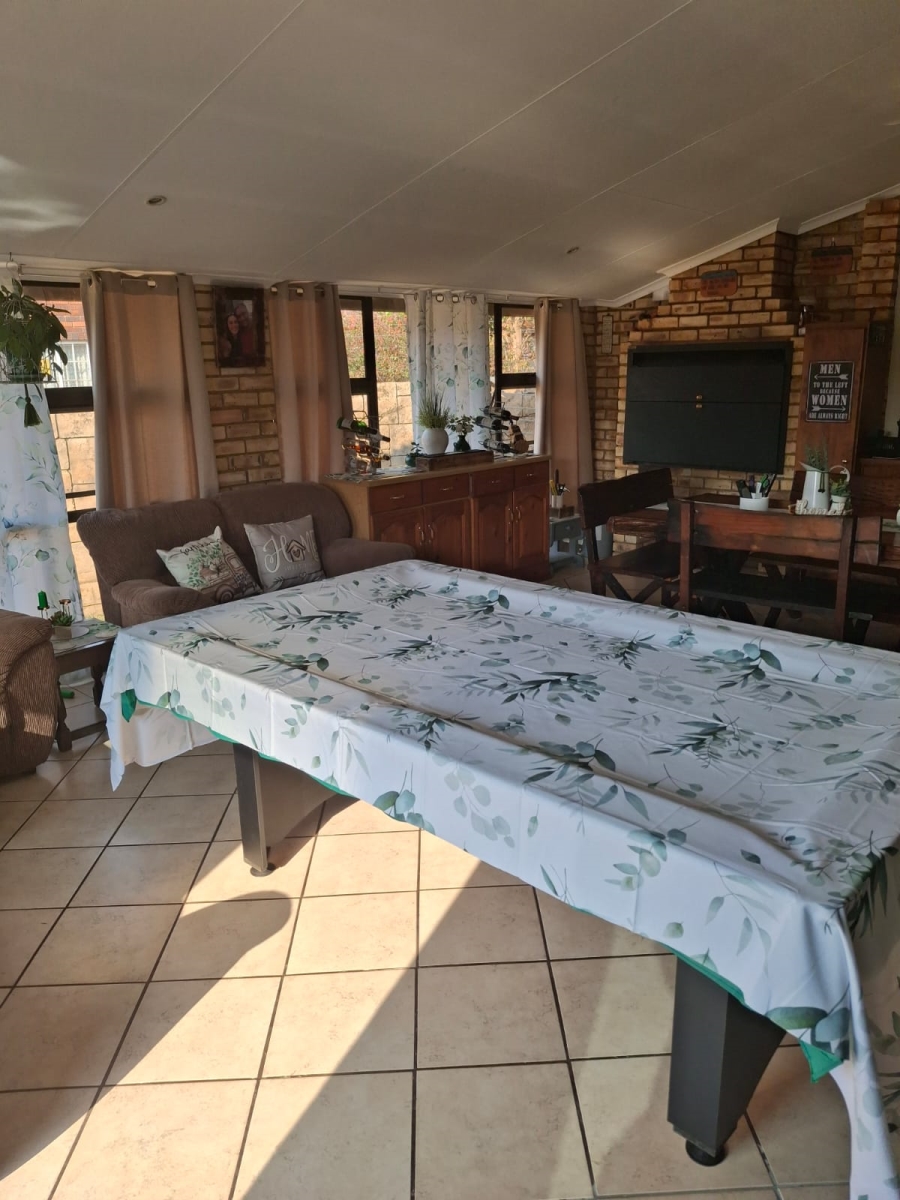 4 Bedroom Property for Sale in Eike Park Gauteng
