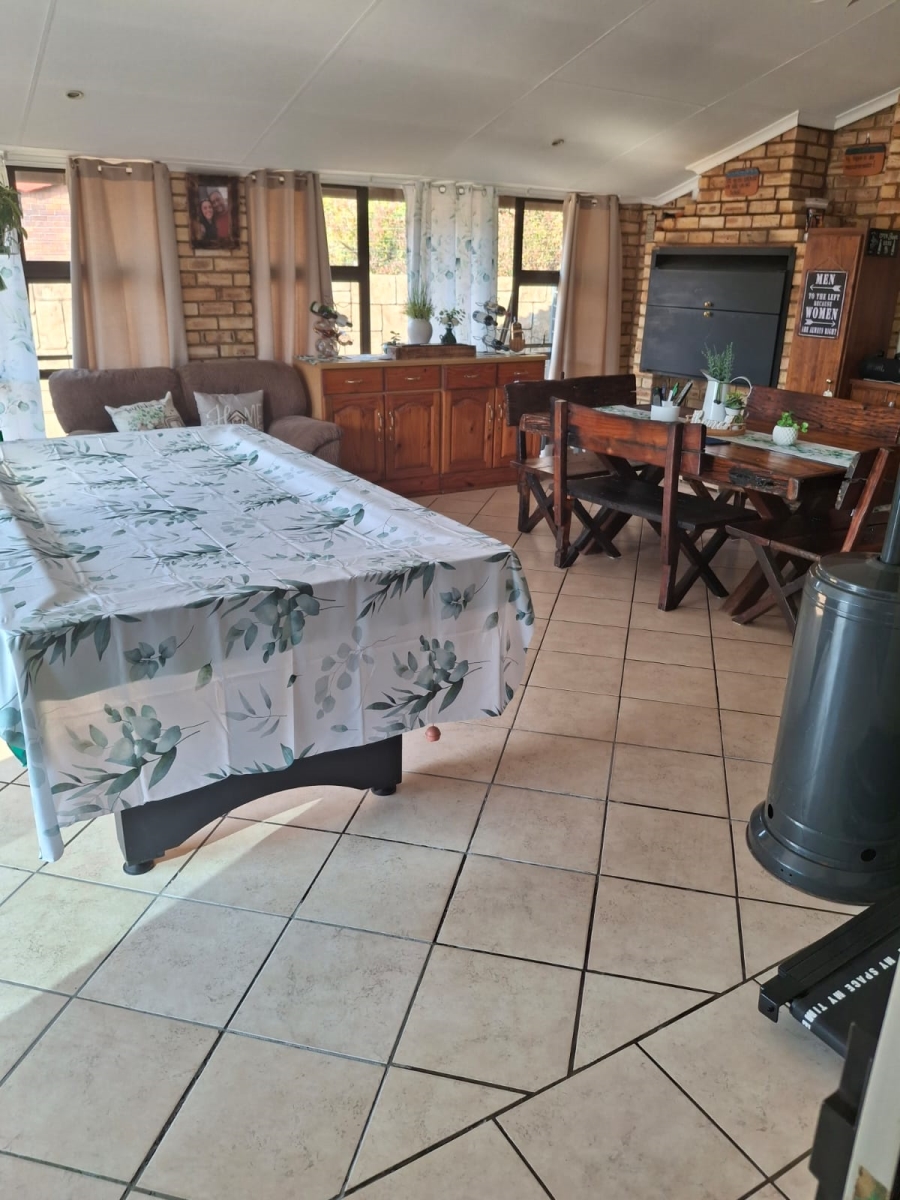 4 Bedroom Property for Sale in Eike Park Gauteng