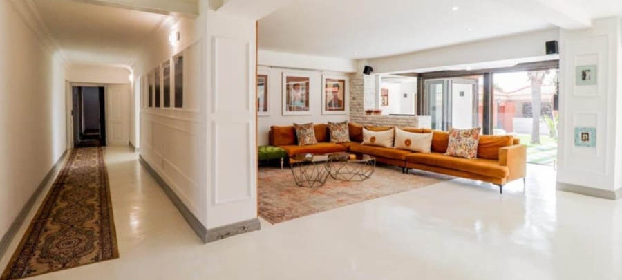 6 Bedroom Property for Sale in Glen Austin Gauteng