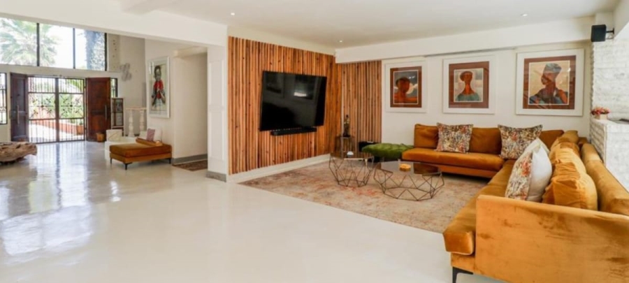 6 Bedroom Property for Sale in Glen Austin Gauteng