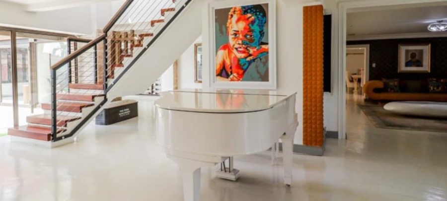 6 Bedroom Property for Sale in Glen Austin Gauteng