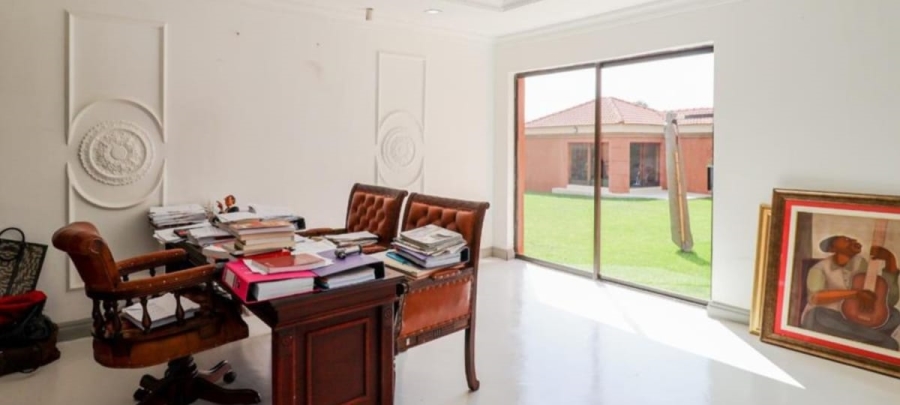 6 Bedroom Property for Sale in Glen Austin Gauteng