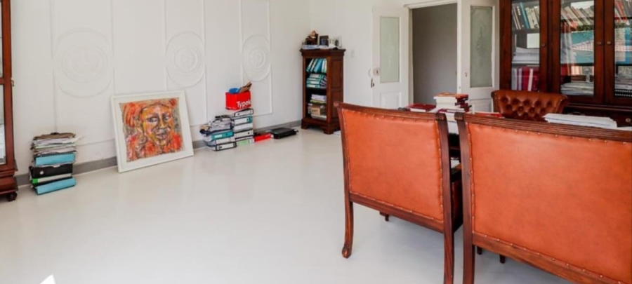 6 Bedroom Property for Sale in Glen Austin Gauteng
