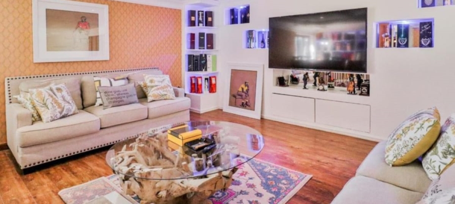 6 Bedroom Property for Sale in Glen Austin Gauteng
