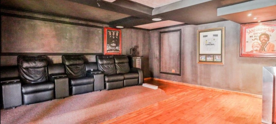 6 Bedroom Property for Sale in Glen Austin Gauteng