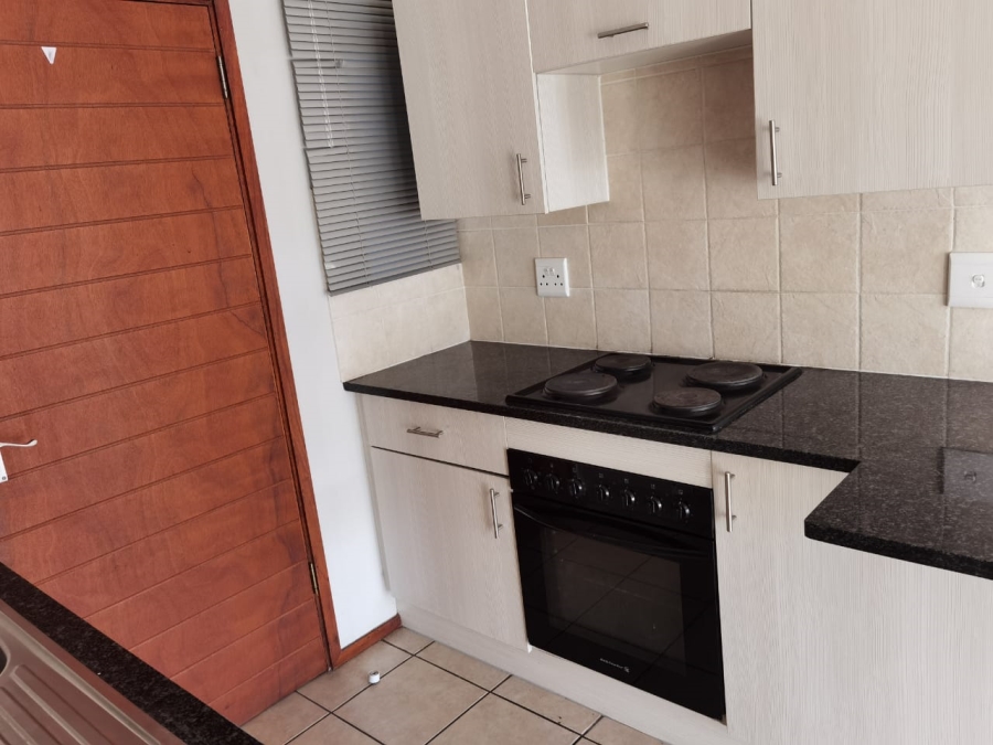 2 Bedroom Property for Sale in Jansenpark Gauteng