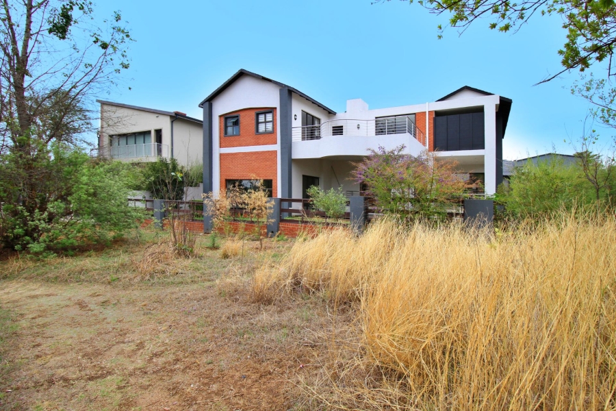 To Let 5 Bedroom Property for Rent in Waterfall Country Estate Gauteng
