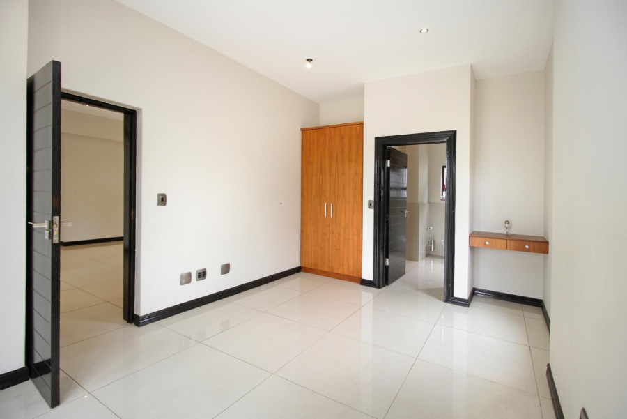 To Let 5 Bedroom Property for Rent in Waterfall Country Estate Gauteng
