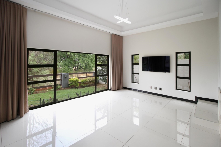 To Let 5 Bedroom Property for Rent in Waterfall Country Estate Gauteng