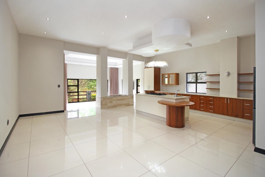 To Let 5 Bedroom Property for Rent in Waterfall Country Estate Gauteng
