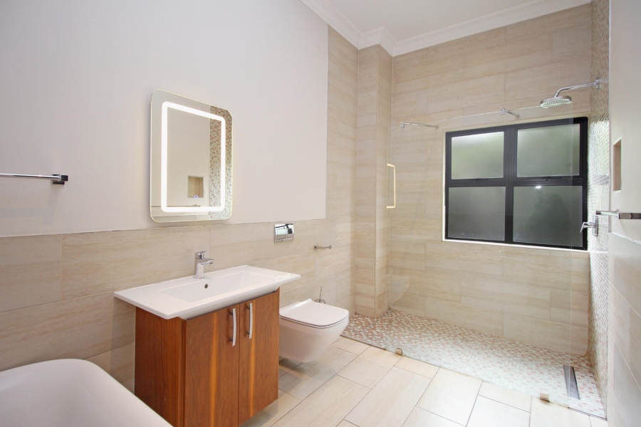 To Let 5 Bedroom Property for Rent in Waterfall Country Estate Gauteng