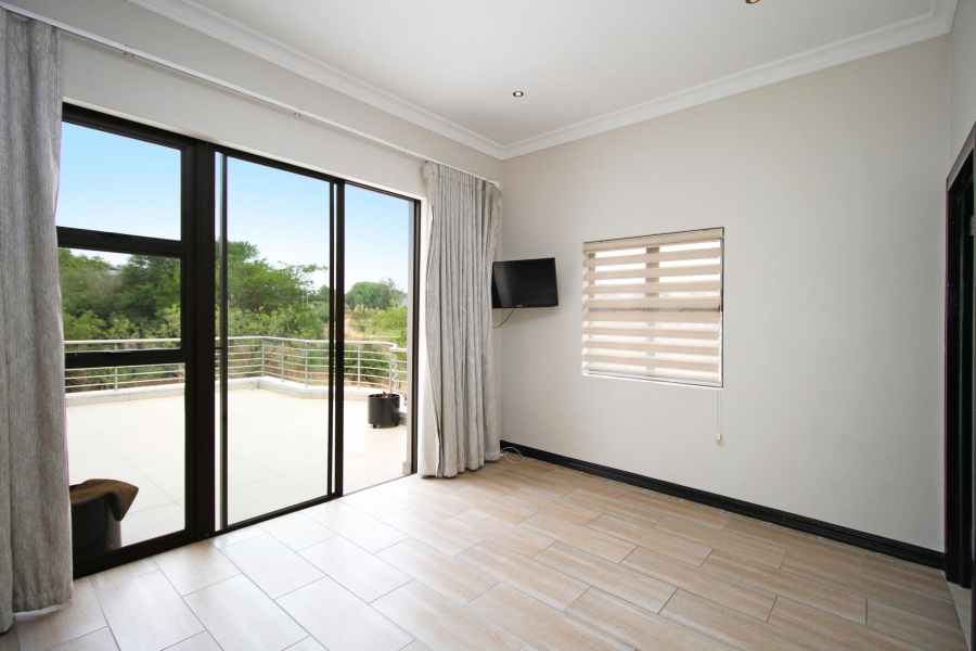To Let 5 Bedroom Property for Rent in Waterfall Country Estate Gauteng