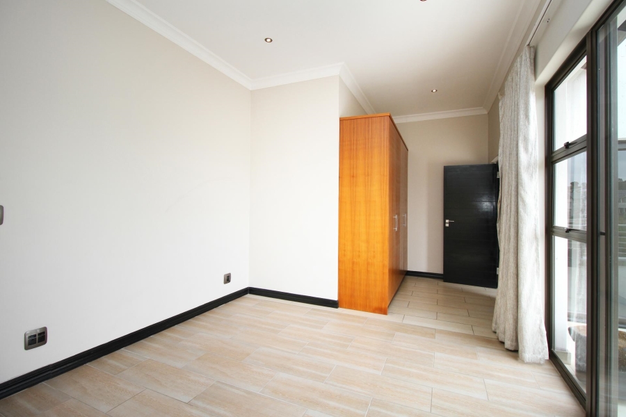 To Let 5 Bedroom Property for Rent in Waterfall Country Estate Gauteng