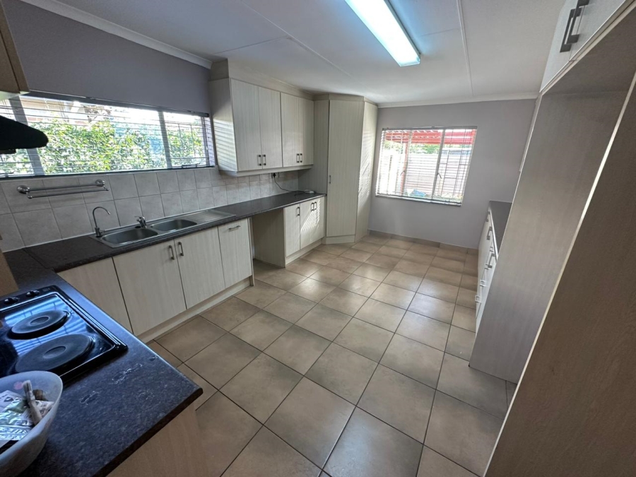 3 Bedroom Property for Sale in Villieria Gauteng