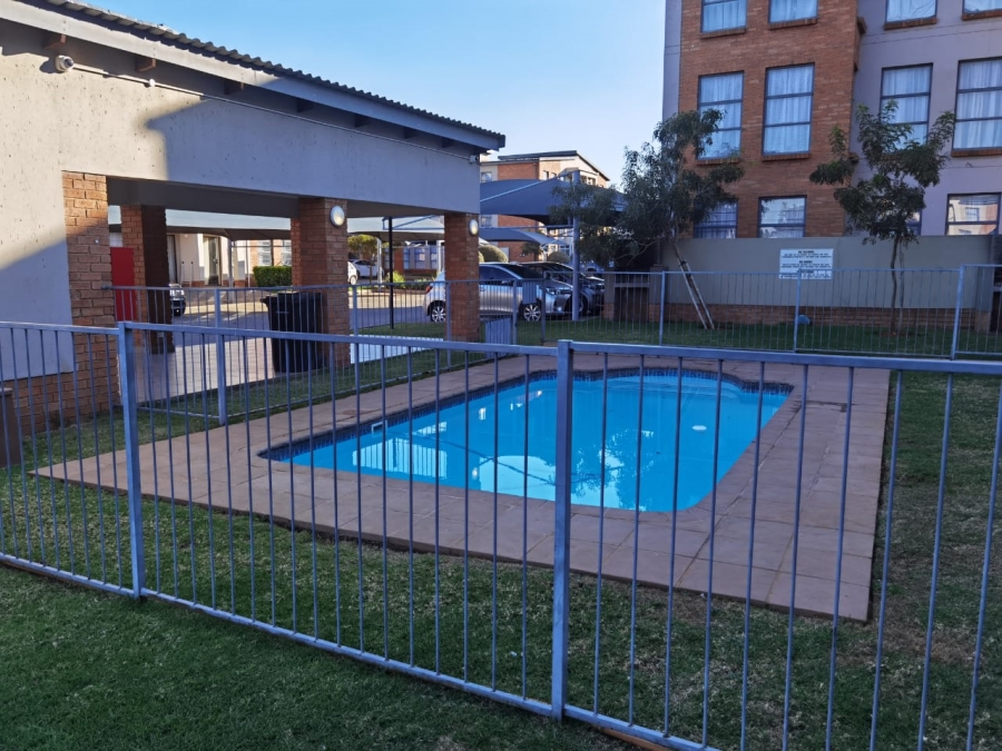 2 Bedroom Property for Sale in Jansenpark Gauteng