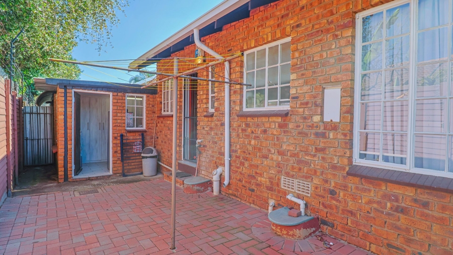 2 Bedroom Property for Sale in Pierre Van Ryneveld Gauteng