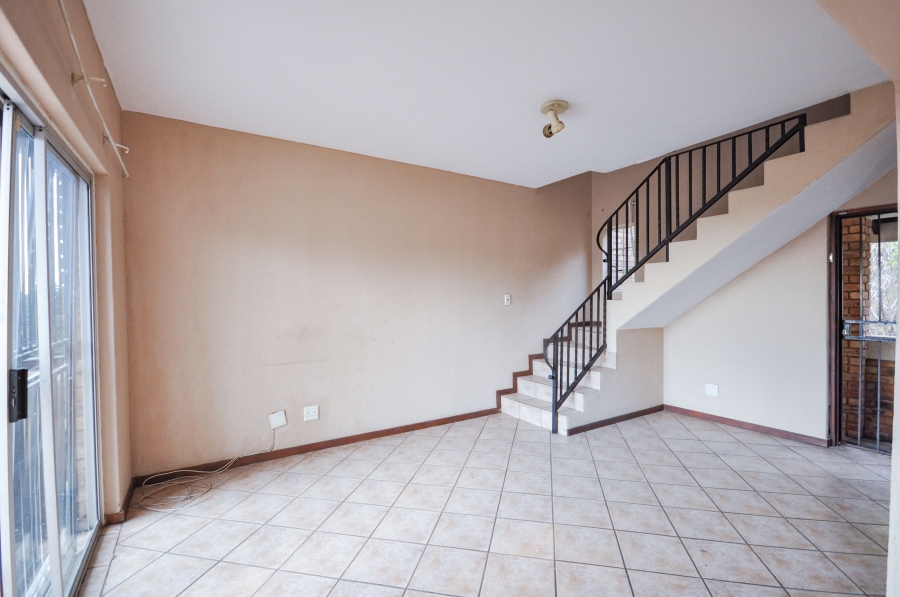 2 Bedroom Property for Sale in La Montagne Gauteng