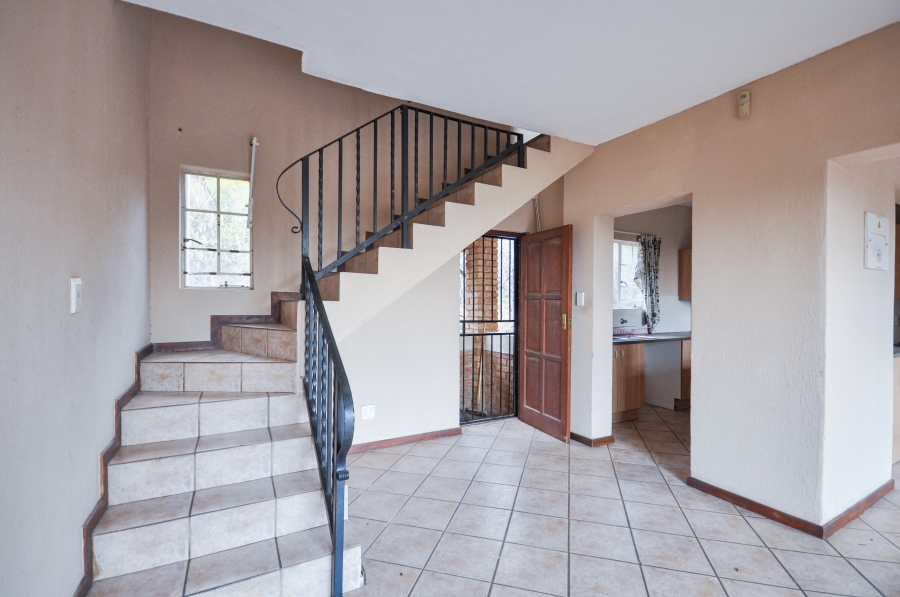 2 Bedroom Property for Sale in La Montagne Gauteng