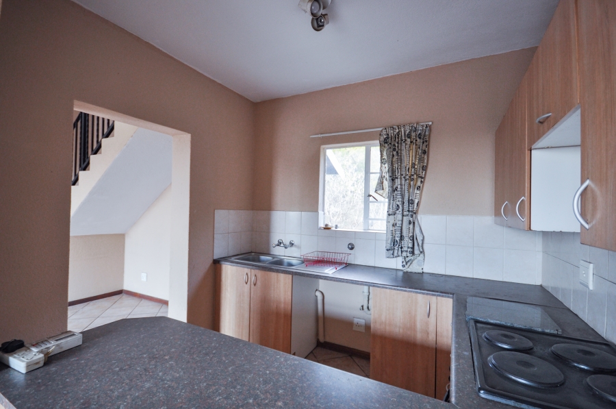 2 Bedroom Property for Sale in La Montagne Gauteng