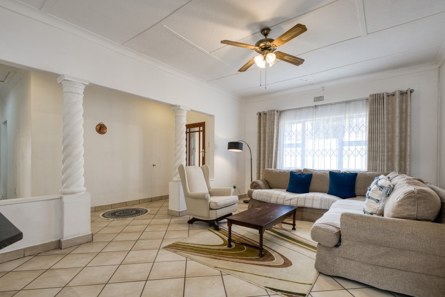 3 Bedroom Property for Sale in Fontainebleau Gauteng
