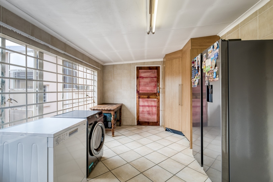 3 Bedroom Property for Sale in Fontainebleau Gauteng
