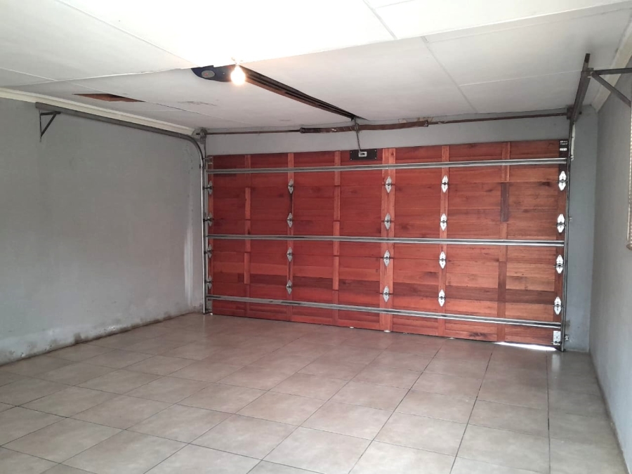 3 Bedroom Property for Sale in Daveyton Gauteng