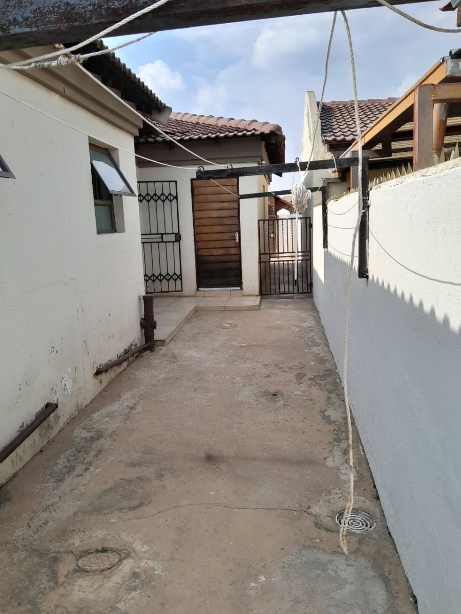 3 Bedroom Property for Sale in Daveyton Gauteng