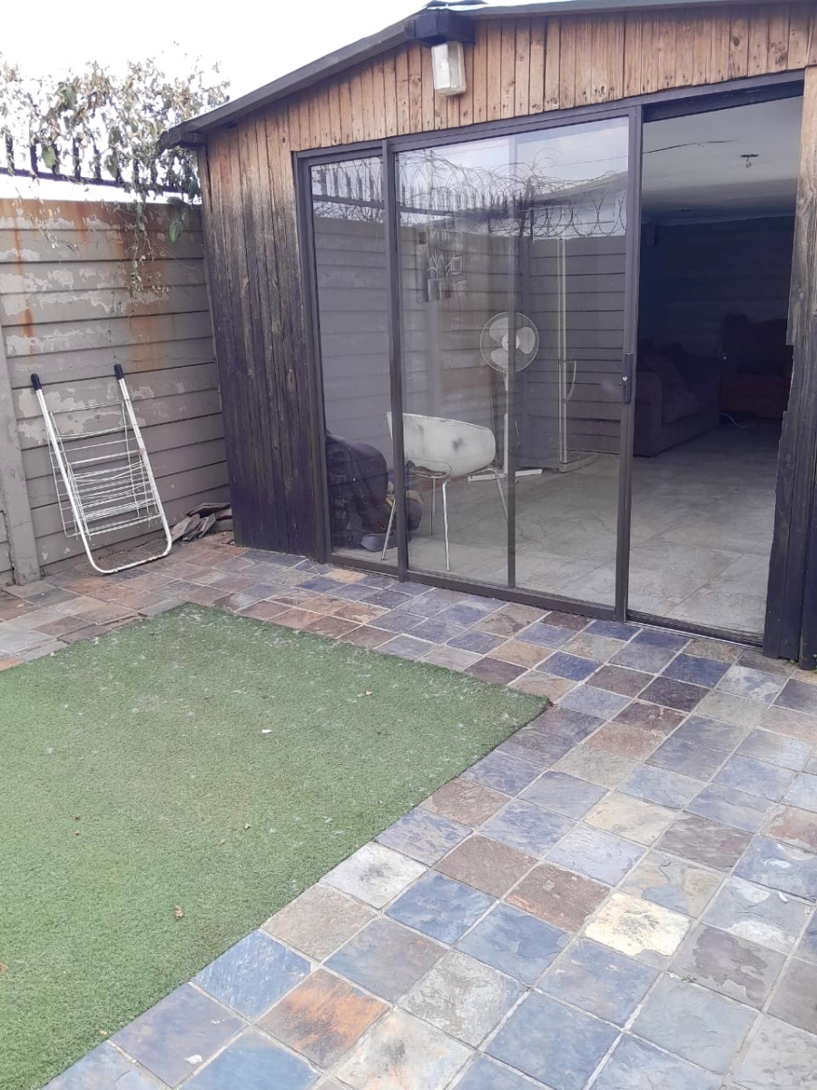3 Bedroom Property for Sale in Daveyton Gauteng