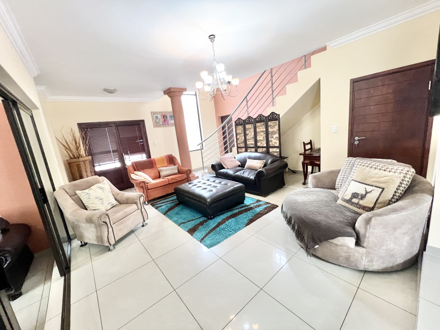 To Let 4 Bedroom Property for Rent in Stone Ridge Gauteng