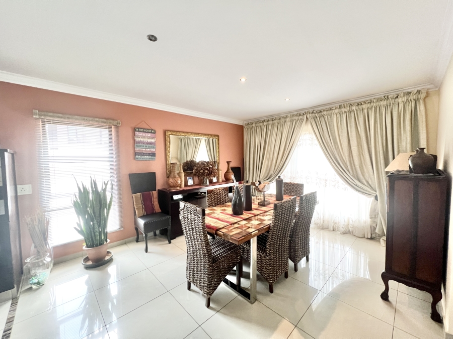 To Let 4 Bedroom Property for Rent in Stone Ridge Gauteng