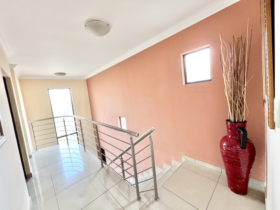 To Let 4 Bedroom Property for Rent in Stone Ridge Gauteng