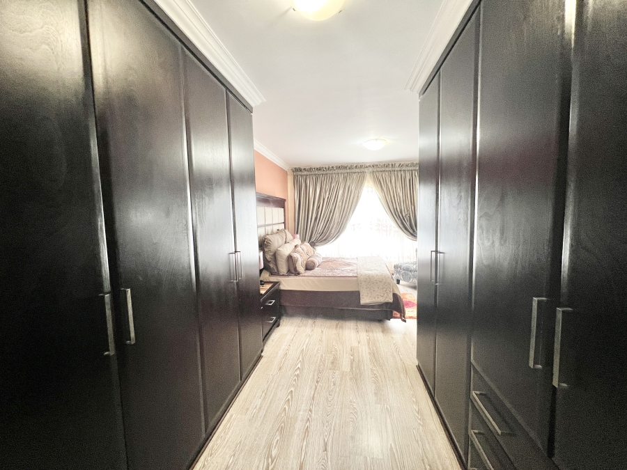 To Let 4 Bedroom Property for Rent in Stone Ridge Gauteng