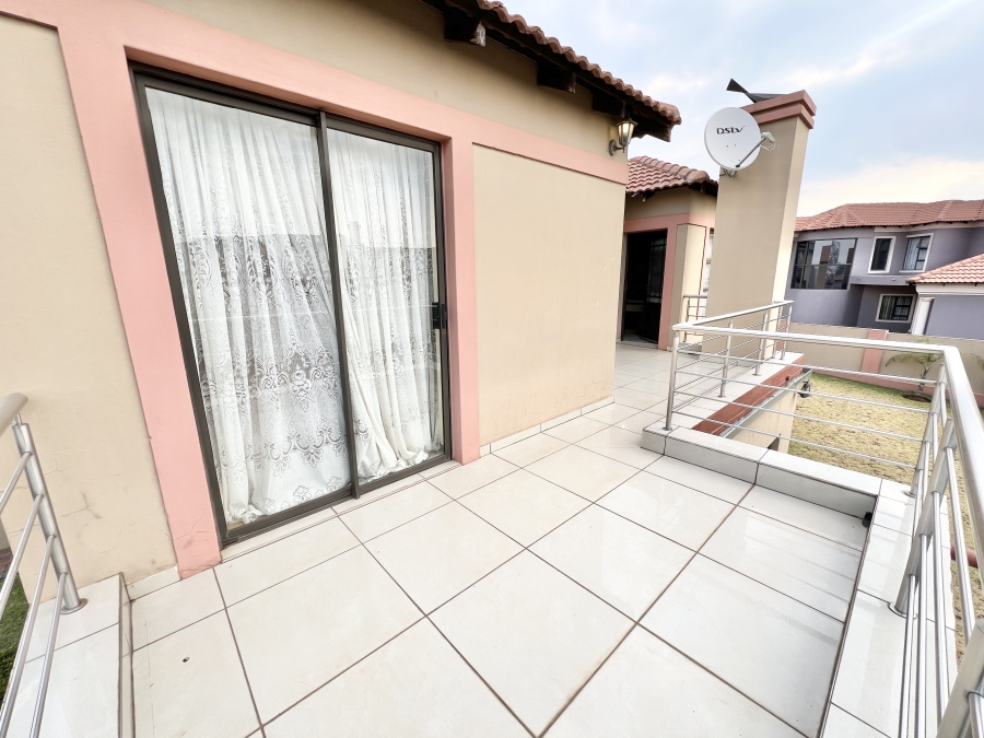 To Let 4 Bedroom Property for Rent in Stone Ridge Gauteng
