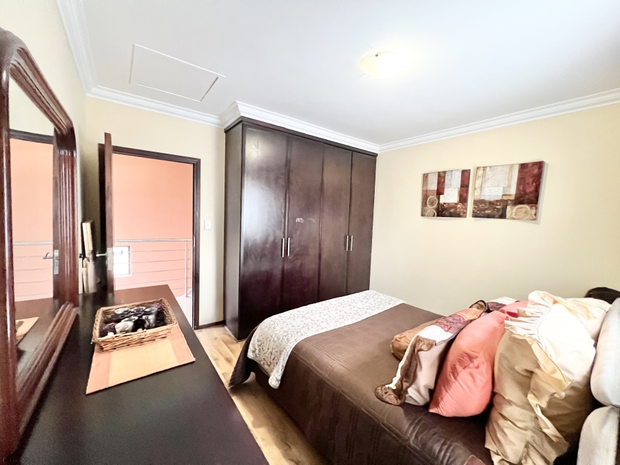 To Let 4 Bedroom Property for Rent in Stone Ridge Gauteng
