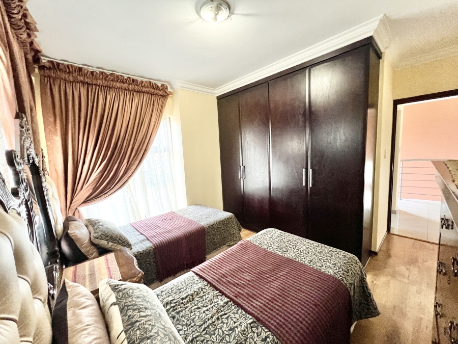 To Let 4 Bedroom Property for Rent in Stone Ridge Gauteng
