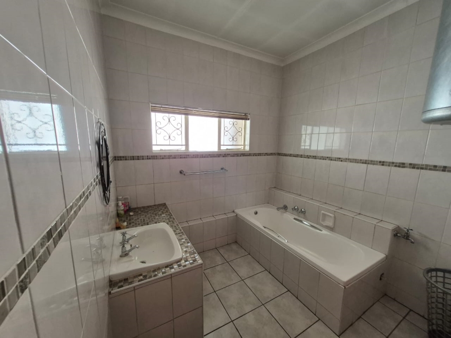3 Bedroom Property for Sale in Villieria Gauteng