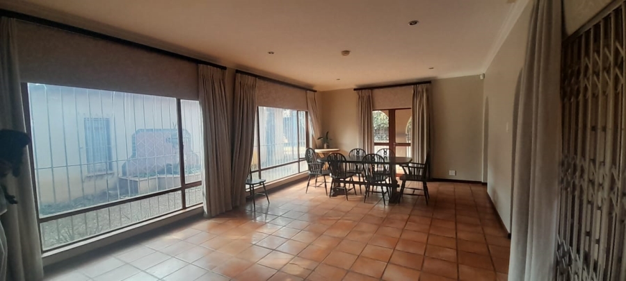 To Let 4 Bedroom Property for Rent in Waterkloof Gauteng
