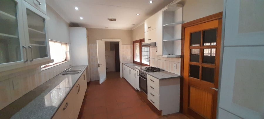To Let 4 Bedroom Property for Rent in Waterkloof Gauteng