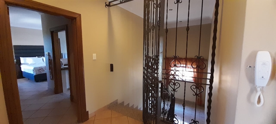To Let 5 Bedroom Property for Rent in Waterkloof Ridge Gauteng